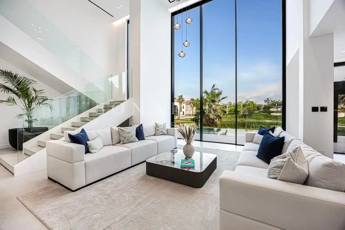 Luxury Villa For Sale Jumeirah Islands